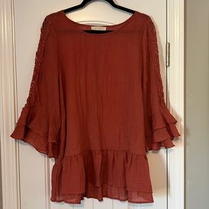 Small Rust Crinkle Entro Boutique Top With Lace Sleeves And Ruffle Trim